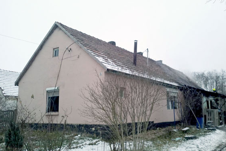 Leégett a két kisgyermeket nevelő család otthona Kocsolán