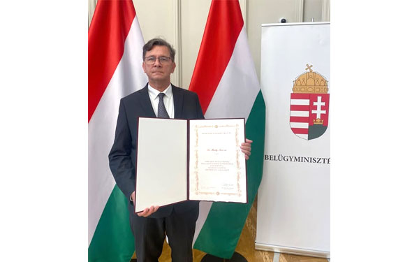 Miniszteri Elismerő Oklevélben részesült Dr. Márky Imre
