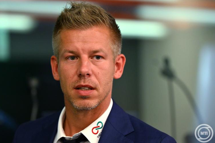 Személyesen hívta vitára a miniszterelnök politikai igazgatója Magyar Pétert