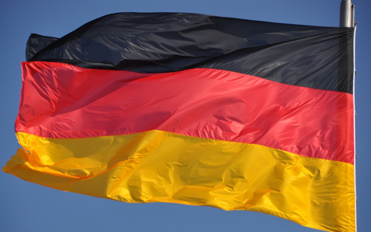 Angela Merkel nem támogatja a német himnusz átírásának gondolatát