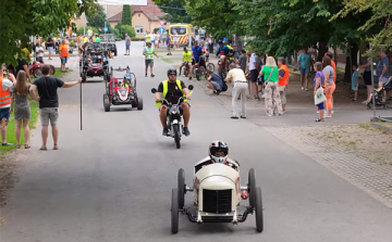 Retrobogás és falunapi forgatag Kaposszekcsőn