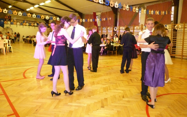 Koszorúcska bál Kaposszekcsőn