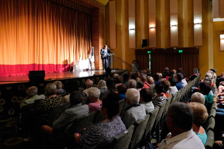 Az Idősek Világnapját ünnepelték Dombóváron