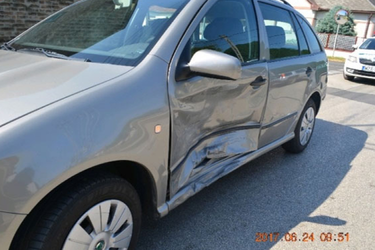 Két autó ütközött Dombóváron