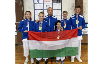 Bátaszéki gyermekversenyen vett részt a Dombóvári Karatesuli csapata