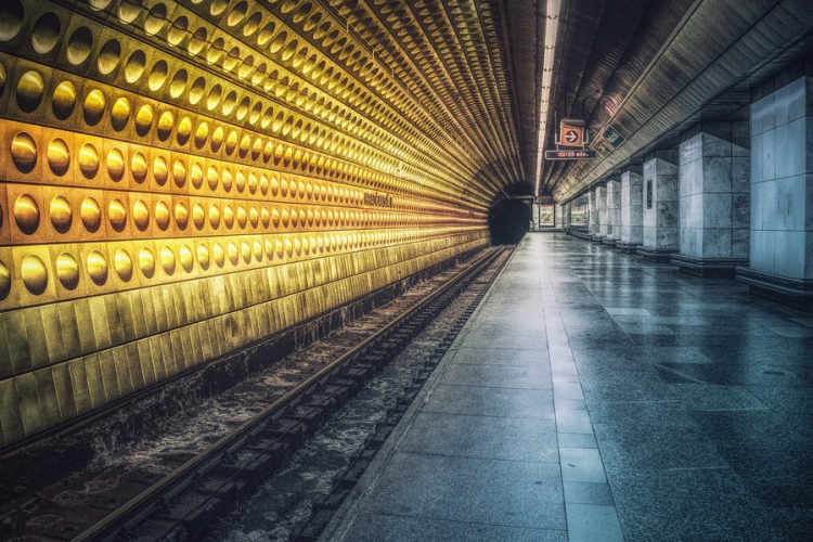 Metróalagútba mászkált három tizenéves a fővárosban